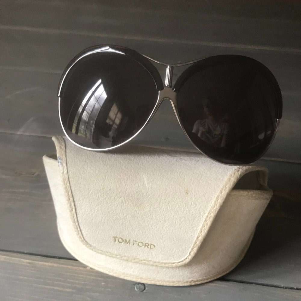 Tom Ford Valesca TF53 Oversized Sunglasses (GENTLY USED)